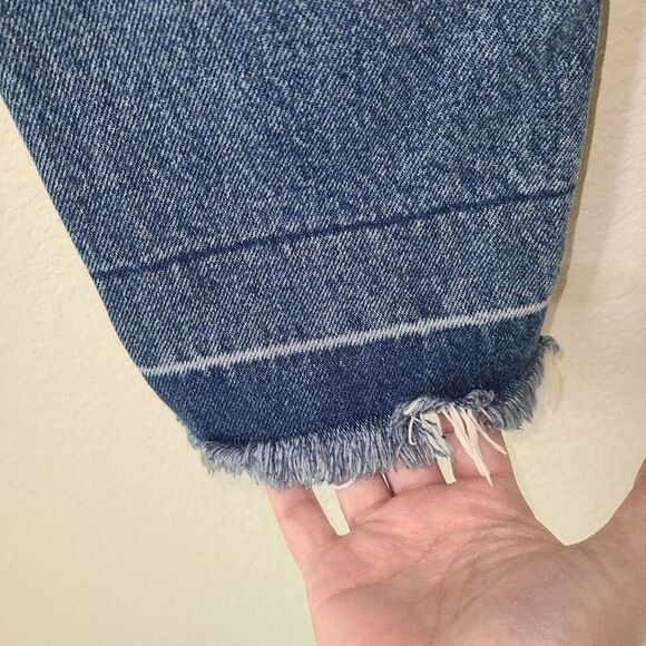 Abercrombie‎ & Fitch Anne High Rise Girlfriend Jean 27/4 Distressed Crop - Picture 7 of 12